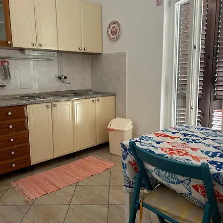 Tatjana Apartment Pag Town